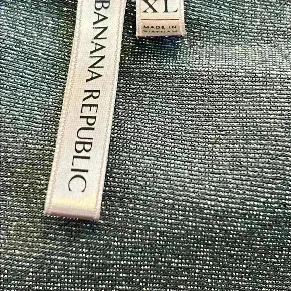Banana Republic Top / Signature Tee Women’s XL Metallic Gray - Picture 4 of 7